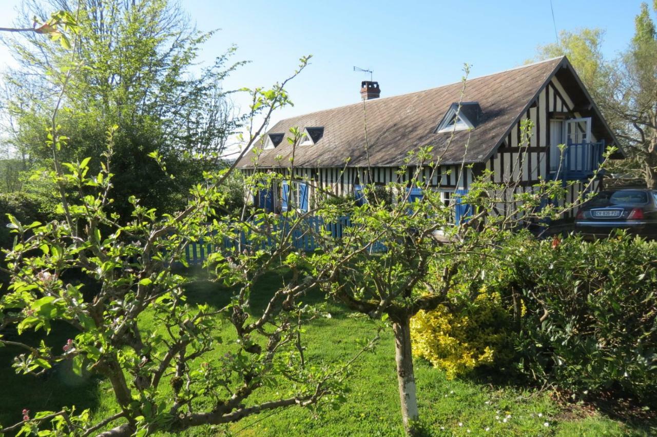 Le Chant Des Fees Bed & Breakfast Notre-Dame-de-Courson Exterior photo