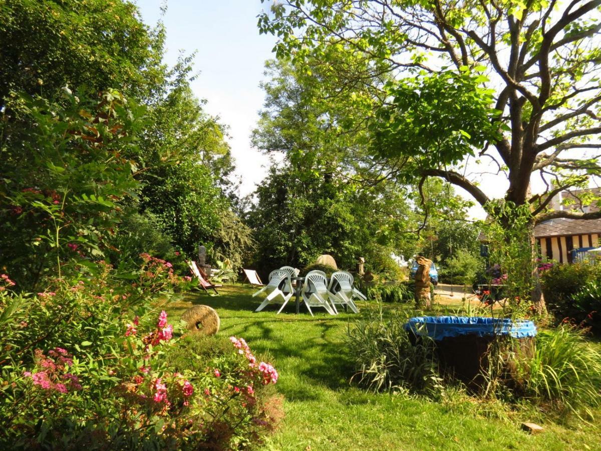 Le Chant Des Fees Bed & Breakfast Notre-Dame-de-Courson Exterior photo